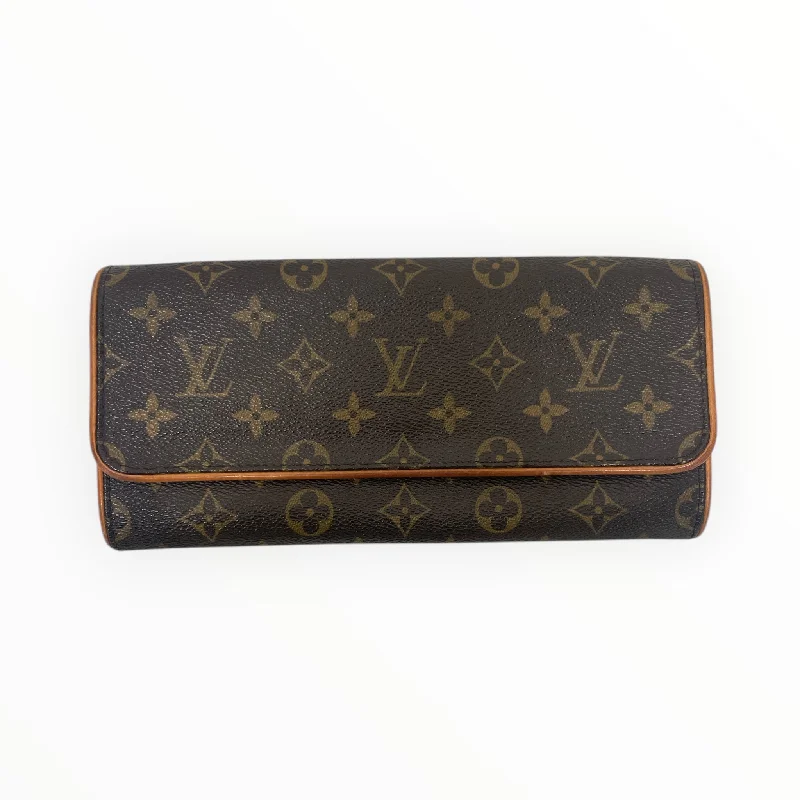 Elegant women's bags with fold-over flap and gold hardware for a polished finish-LOUIS VUITTON/Clutch Bag/Hombre Check/Leather/BRW/Clutch Bag