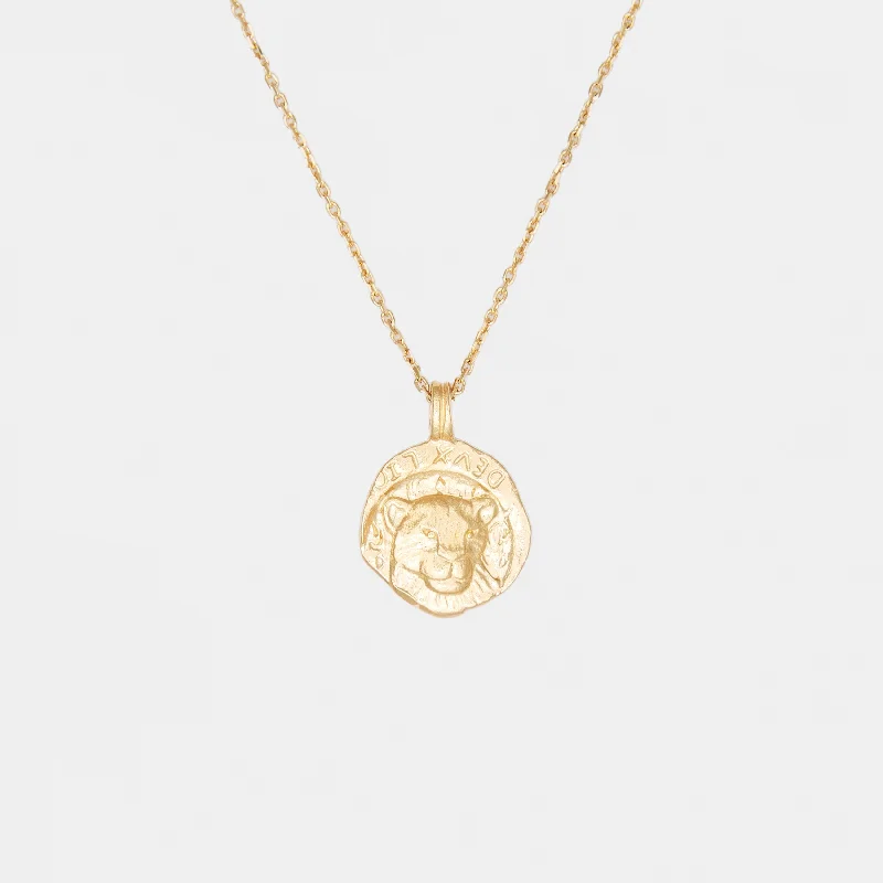 Beautiful necklaces and pendants with moonstone for an ethereal, mystical appearance-Medusa Necklace in Gold