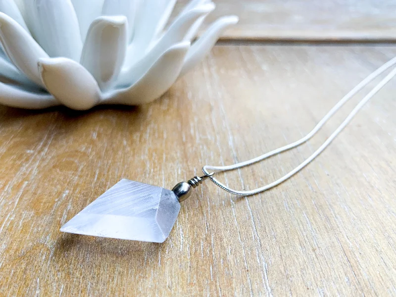 Best necklaces and pendants with adjustable chains for a customizable fit-Selenite Diamond Pendant Necklace